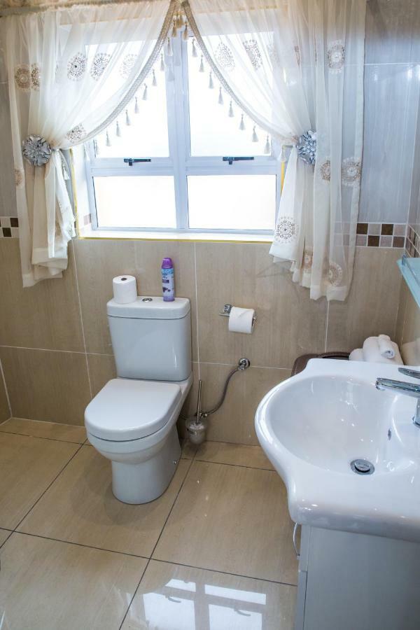 Ekupholeni Garden Villas Manzini Ngoại thất bức ảnh